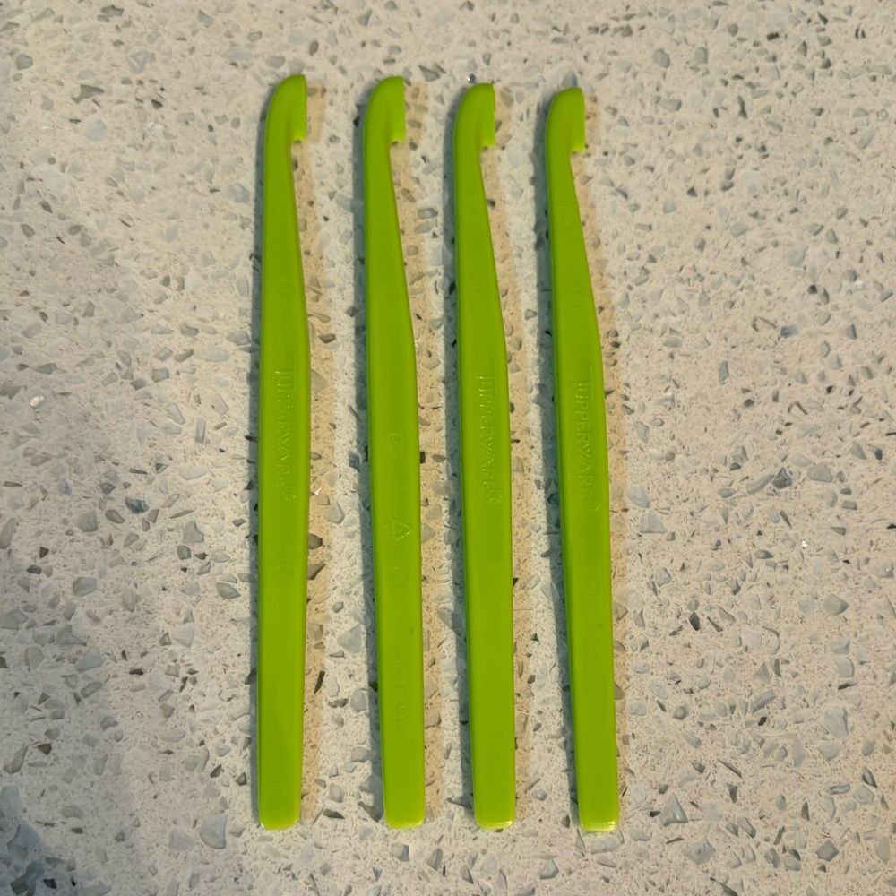 COPY - BNWOT Tupperware citrus peelers